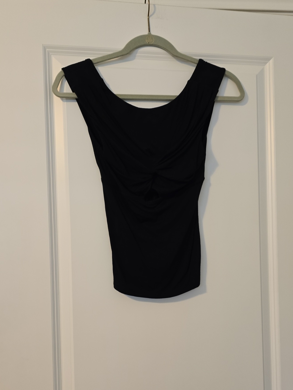 Free People V-Back Black Sleeveless Twist-Front Tank Size XS EC